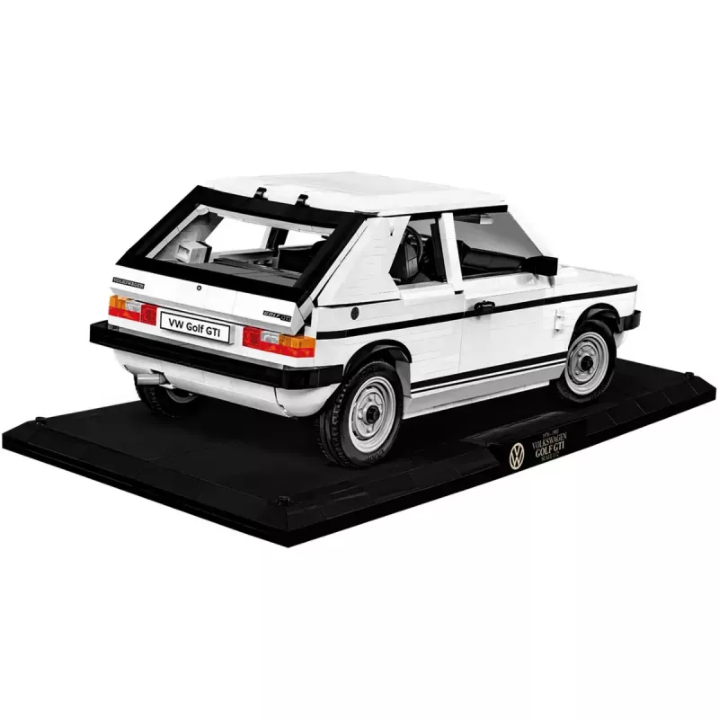 Modellbausatz im Maßstab 1:12 Cobi Volkswagen Golf GTI 1976–1983 Executive Edition — detaillierte aufbaubare Nachbildung