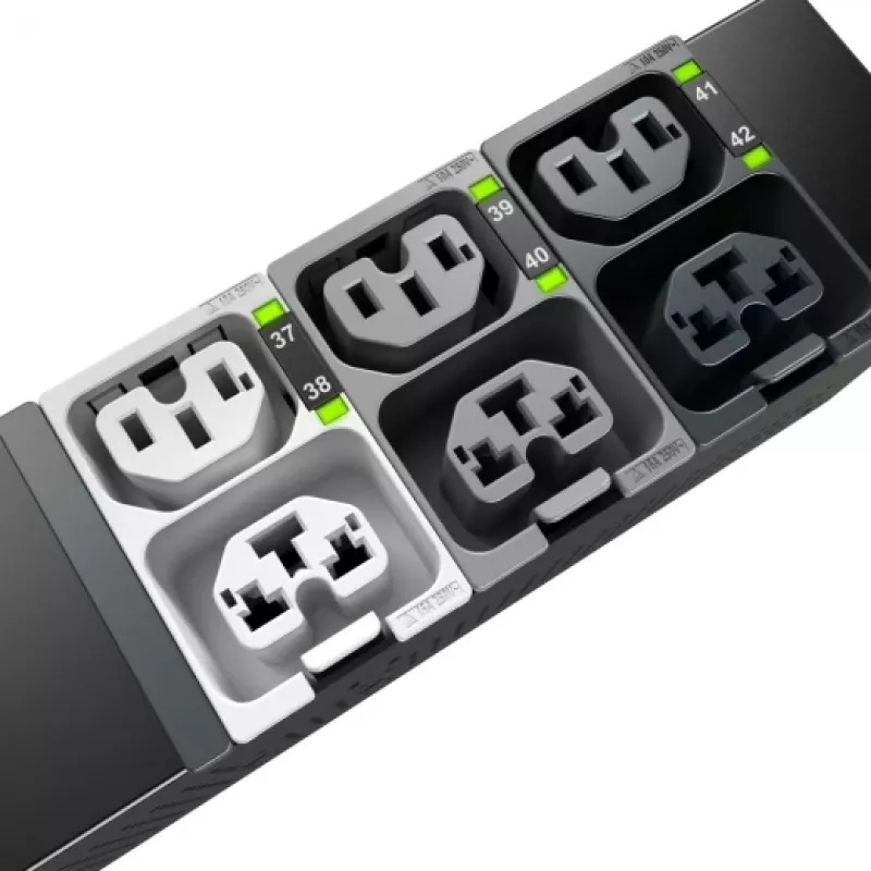 Rack-PDU APC NetShelter Advanced Switched 3-Phasen 43,5 kW (400 V 63 A) oder 34,6 kW (415 V 60 A), 42 Ausgänge, IEC 60309 Eingang