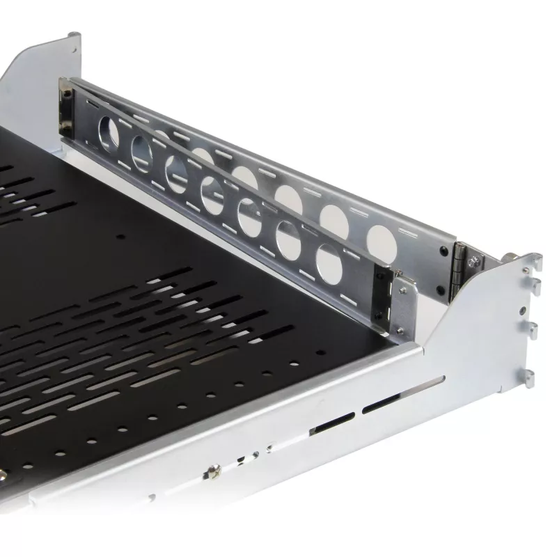 StarTech.com 2U belüftetes verschiebbares Server-Rack-Regal mit Kabelmanagement-Arm - 27,7 bis 31,6 Zoll verstellbare Einbautiefe - 50 lb - 19“ Server-Ablage für Geräte-Rack - 24 Zoll tief