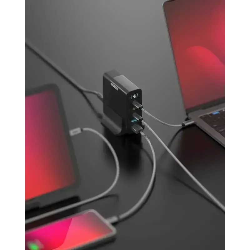 Mobile device charger Sitecom CH-1004 — Universal AC indoor charger, 100–240V input, up to 20V output, 3× USB-C, Schwarz