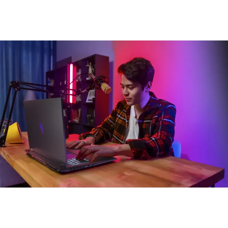 Acer Nitro 18 AI AMD AN18-61-R952 AMD Ryzen AI 9 365 Laptop 45,7 cm (18 Zoll) WQXGA 32 GB DDR5-SDRAM 2 TB SSD NVIDIA GeForce RTX 5070 Ti Wi-Fi 6E (802.11ax) Windows 11 Home Deutsch Schwarz
