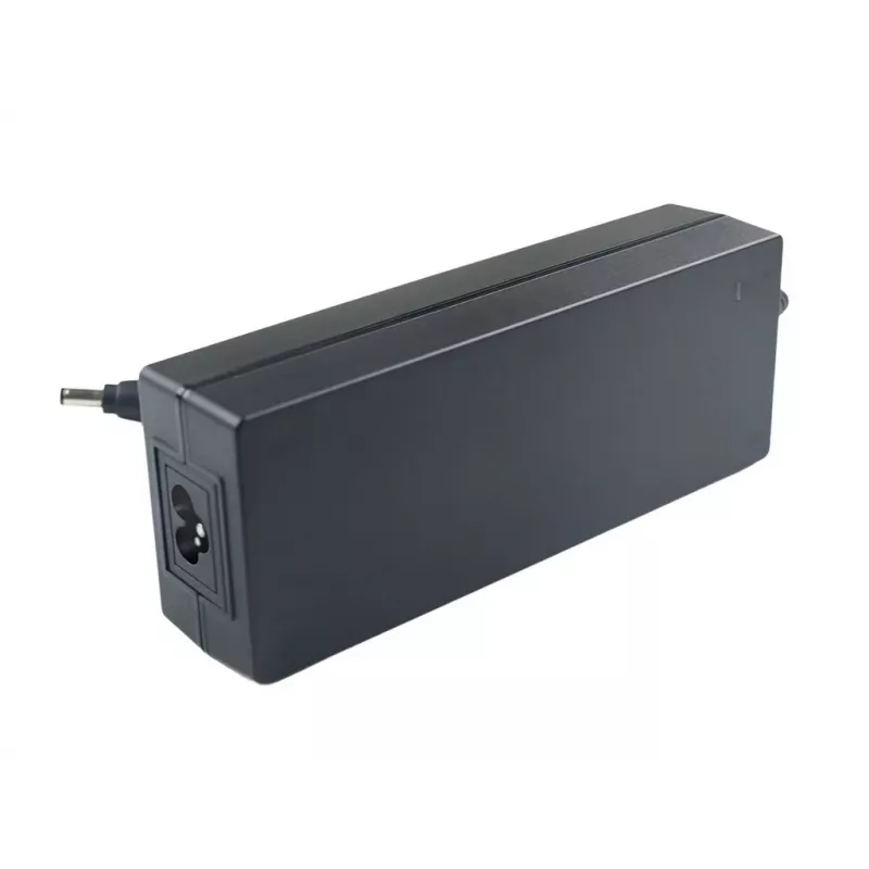 CoreParts MBXAC-AC0016 Netzteil Innenbereich 120 W Schwarz