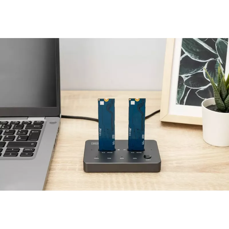 Externe NVMe M.2 SSD-Klonstation DIGITUS DA-71545-1, USB 3.2 Gen 2 Type-C, unterstützt 2 M.2-Laufwerke, schwarz