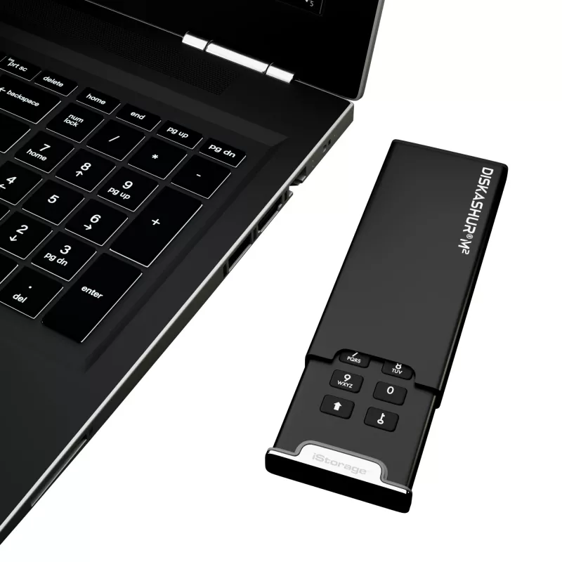 iStorage diskAshur M² SSD 500GB | Sicherer tragbarer Solid-State-Drive | FIPS 140-3 Level 3 konform | Common Criteria EAL 5+ | Betriebssystem- und plattformunabhängig | DSGVO, TAA konform | Schutz vor Brute-Force-Angriffen | Staub- und wassergeschützt