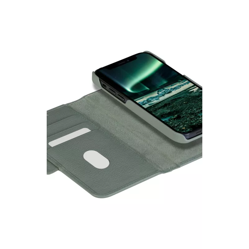 Wallet Case dbramante1928 New York für iPhone 13 Pro, Grün, 3 Kartenfächer, passend für 6,1 Zoll (15,5 cm)