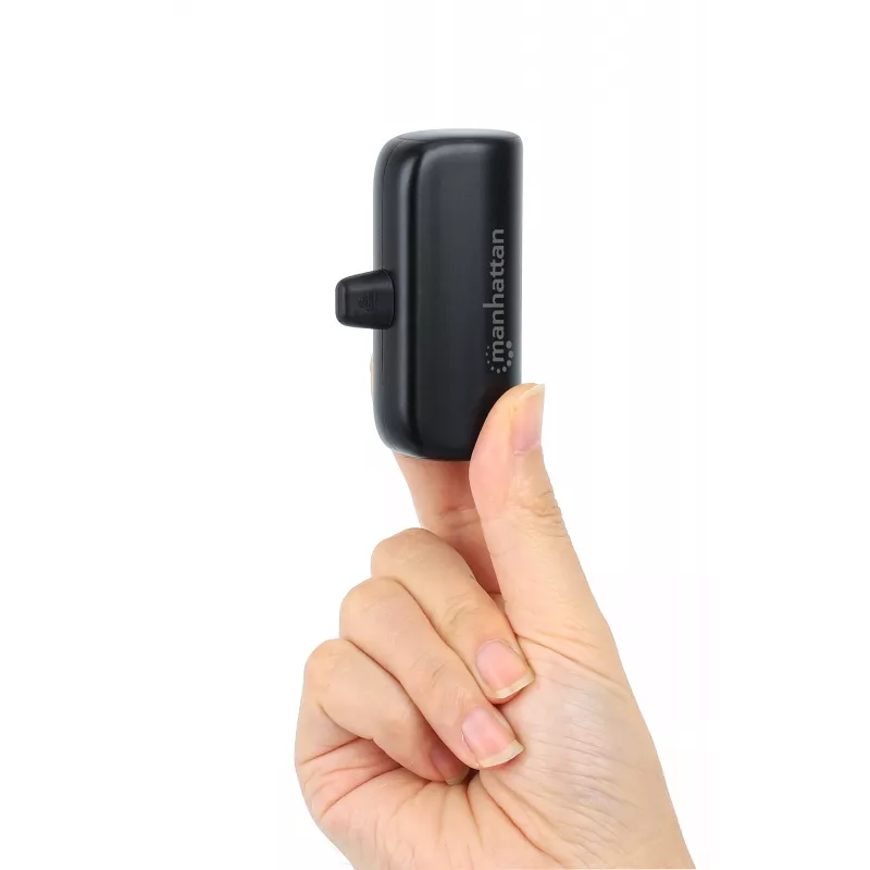Manhattan Powerbank mit integriertem USB-C-Stecker, 5000 mAh, bis zu 20 W Ausgangsleistung, Kickstand zur Verwendung als Ladehandyhalter, Schwarz, ein Jahr Garantie