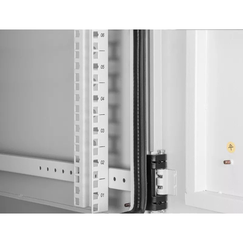 Intellinet Industrial IP55 19 Zoll Wandgehäuse mit integrierten Lüftern, 12HE 600 mm Tiefe, dachmontierte Zwei-Lüfter-Belüftungseinheit, staub- und wasserdichtes Gehäuse, montiert, Lichtgrau RAL7035
