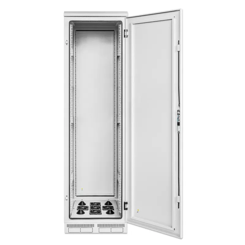 Intellinet Industrial IP55 19-Zoll-Netzwerkschrank mit integrierten Lüftern, 42HE 800 mm Tiefe, dachmontierte Vierfach-Lüftereinheit, Schutz gegen Staub und Strahlwasser, standmontiert, montiert, Hellgrau RAL7035