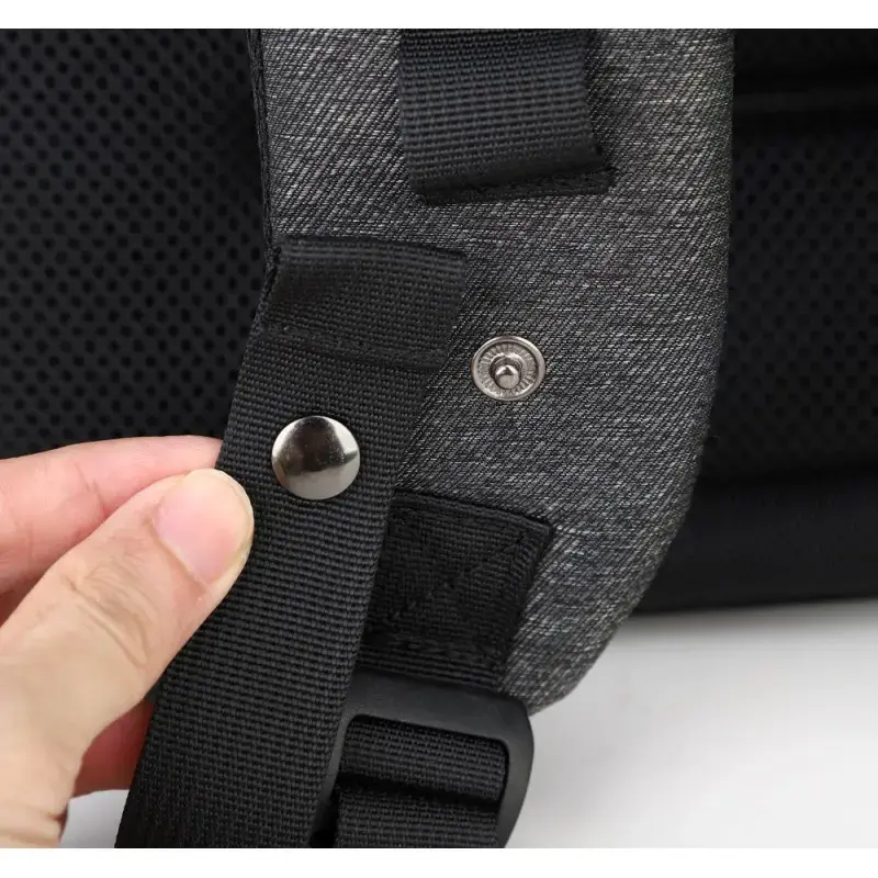 Backpack Port Designs Montreal für 40,6 cm (16 Zoll) Laptops — Polyester, Schwarz/Grau