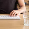 R-Go Tools Ergonomische Tastatur R-Go Compact Break, kompakte Tastatur mit Pausensoftware, AZERTY (FR), Bluetooth, weiß