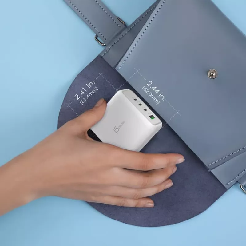 j5 create 70W GaN USB-C 4-Port Ladegerät — innen, AC-betrieben, universell kompatibel, weiß
