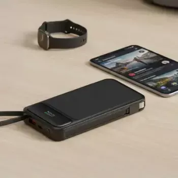 Powerbank MediaRange MRMA753 10.000 mAh LiPo mit integrierten Kabeln, LC-Display, USB-C PD & Quick Charge, schwarz