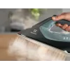Electrolux E8SI2-8OG Dampfbügeleisen RESILIUM-Bügelsohle 2800 W Schwarz, Dunkelgrün