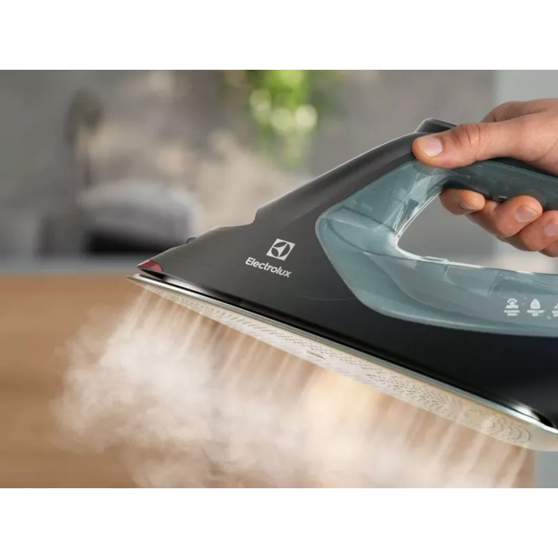 Electrolux E8SI2-8OG Dampfbügeleisen RESILIUM-Bügelsohle 2800 W Schwarz, Dunkelgrün