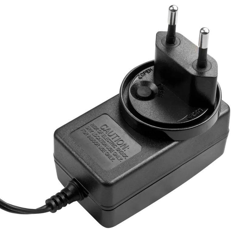 Lindy 5 VDC 3 A Mehrländer-Netzteil, 5,5/2,5 mm, 100-240 V, 50/60 Hz, 15 W, 5 V, AC-zu-DC, 3 A