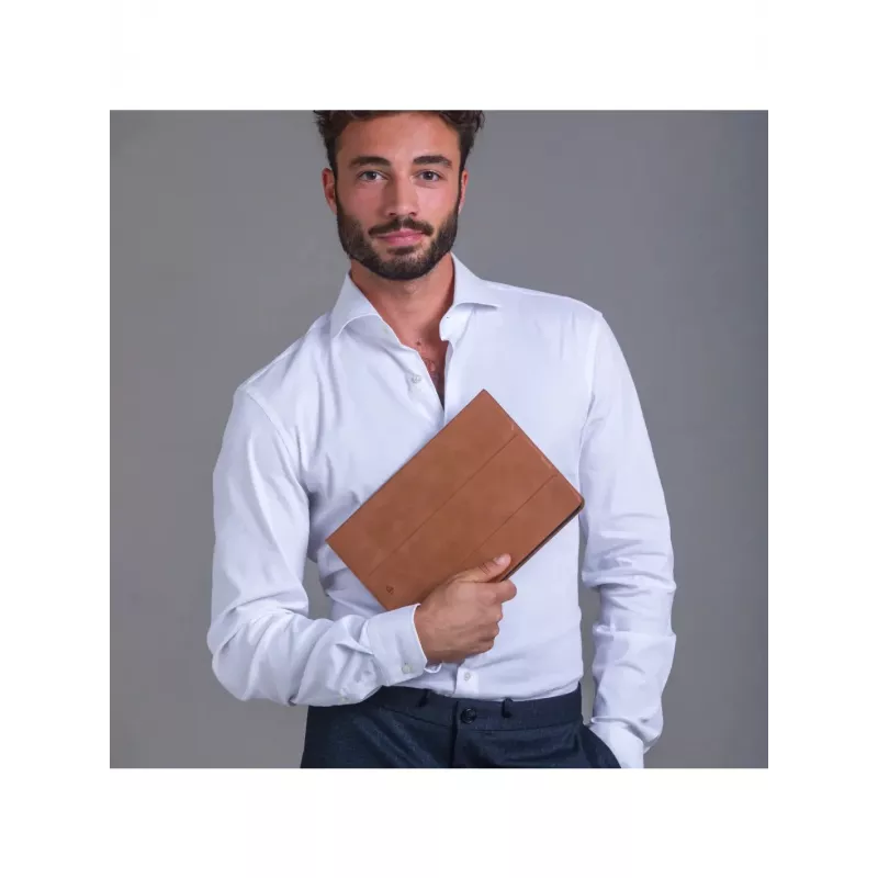Folio-Case d bramante für iPad Pro 11 Zoll (M5 2025 / M4 2024) – Vollnarbenleder, Standmodus