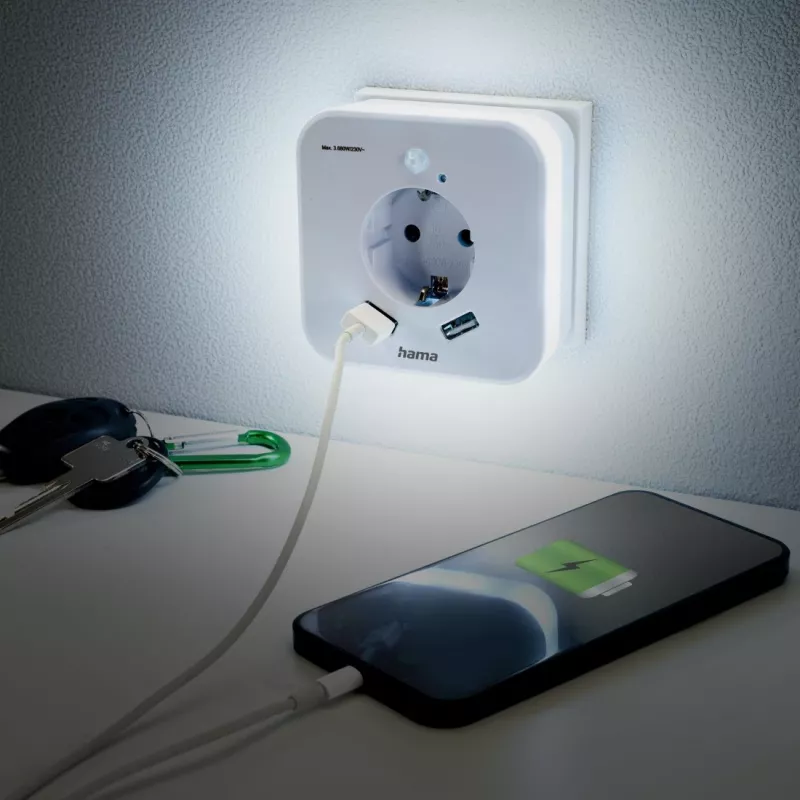 Hama 00223498 LED-Nachtlicht mit Steckdose, 2 USB-Ausgängen, Bewegungs- und Lichtsensor