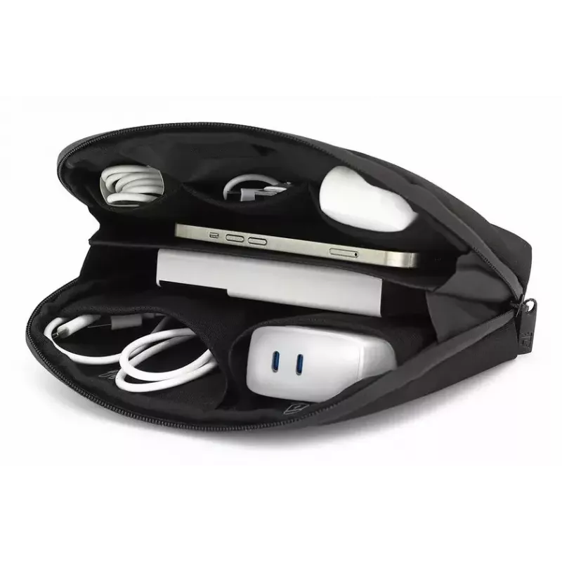 ACT City Accessory Travel Organizer, hergestellt aus recycelten Plastikflaschen