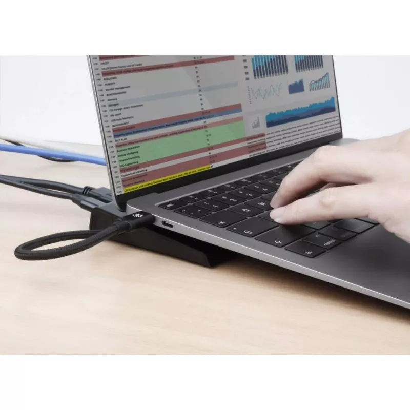 Manhattan USB-C Dock/Hub mit Kartenleser und MST, Anschlüsse (x9): Audio 3,5 mm, DisplayPort, Ethernet, HDMI, USB-A (x3), USB-C und VGA, mit Power Delivery (100 W) zum USB-C-Anschluss (Hinweis: zusätzliches USB-C-Netzteil und USB-C-Kabel erforderlich), alle Anschlüsse können gleichzeitig genutzt werden