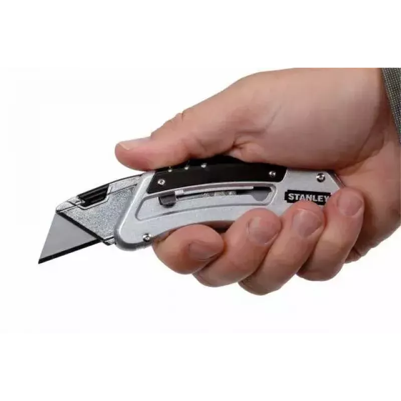 Cuttermesser Stanley 0-10-810 Schwarz Metallic mit Abbrechklinge