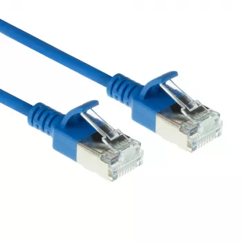 ACT Blau 7m LSZH U/FTP CAT6A Datacenter-Slimline-Patchkabel mit Rastnasenschutz und RJ45-Steckern