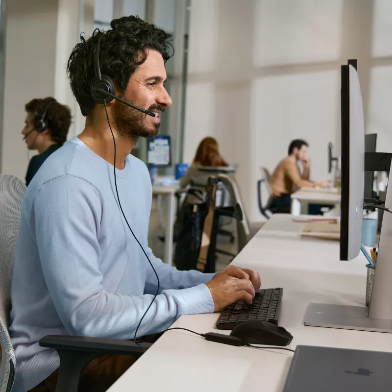 Kabelgebundenes Stereo-Headset HP Poly Mission 425 USB — Bulk, Gewicht 132 g