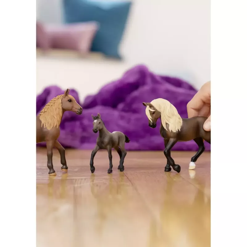 Schleich Pferdefigur Peruanischer Paso-Hengst Modell 13952, für Kinder ab 5 Jahren, beige/braun
