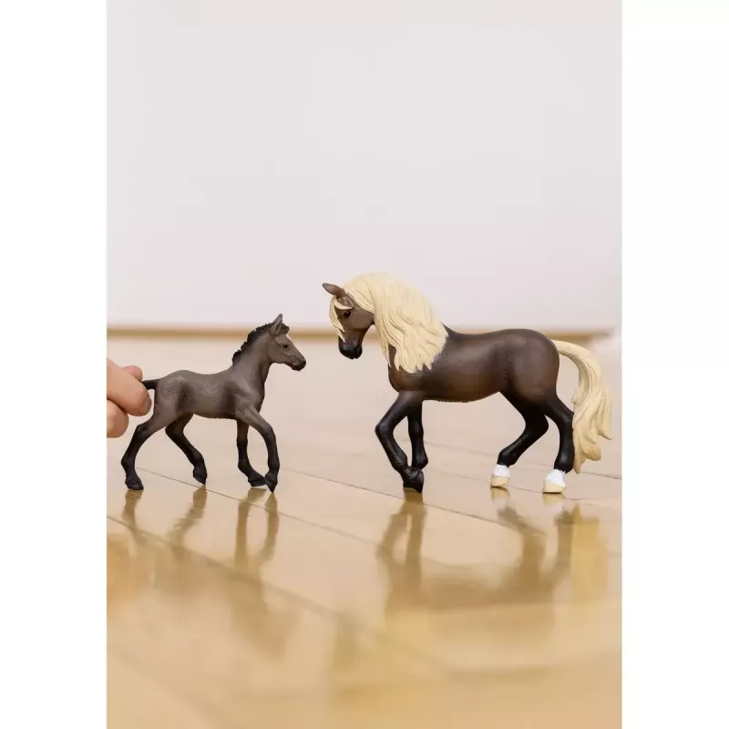 Schleich Pferdefigur Peruanischer Paso-Hengst Modell 13952, für Kinder ab 5 Jahren, beige/braun