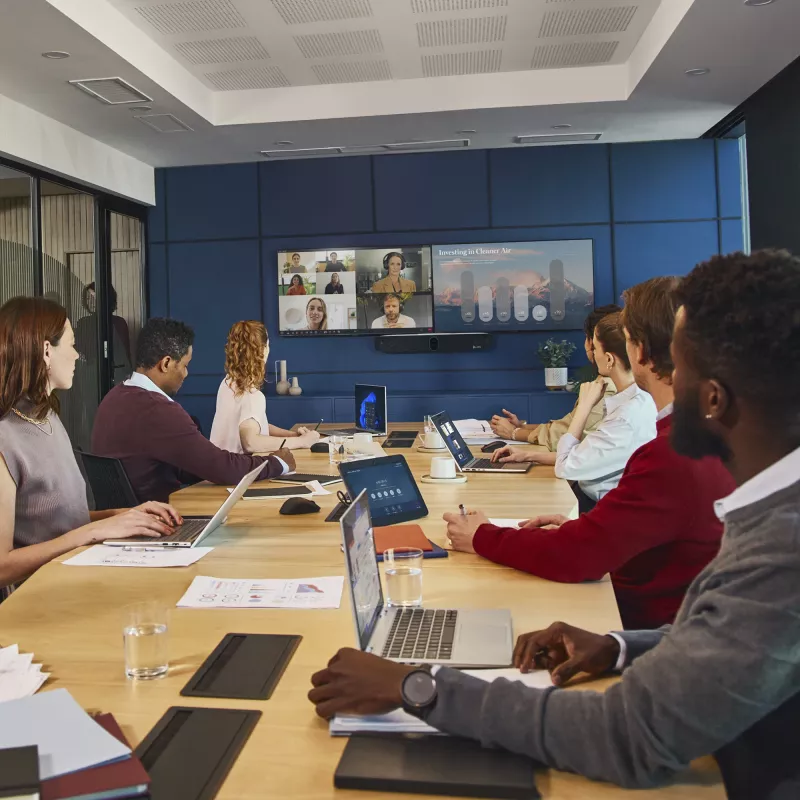 HP Poly Studio X72 All-in-One-Videoleiste mit TC10-Controller-Kit