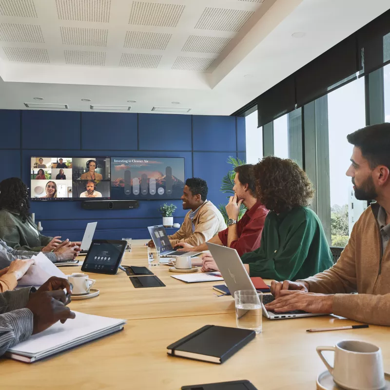 HP Poly Studio X72 All-in-One-Videoleiste mit TC10-Controller-Kit