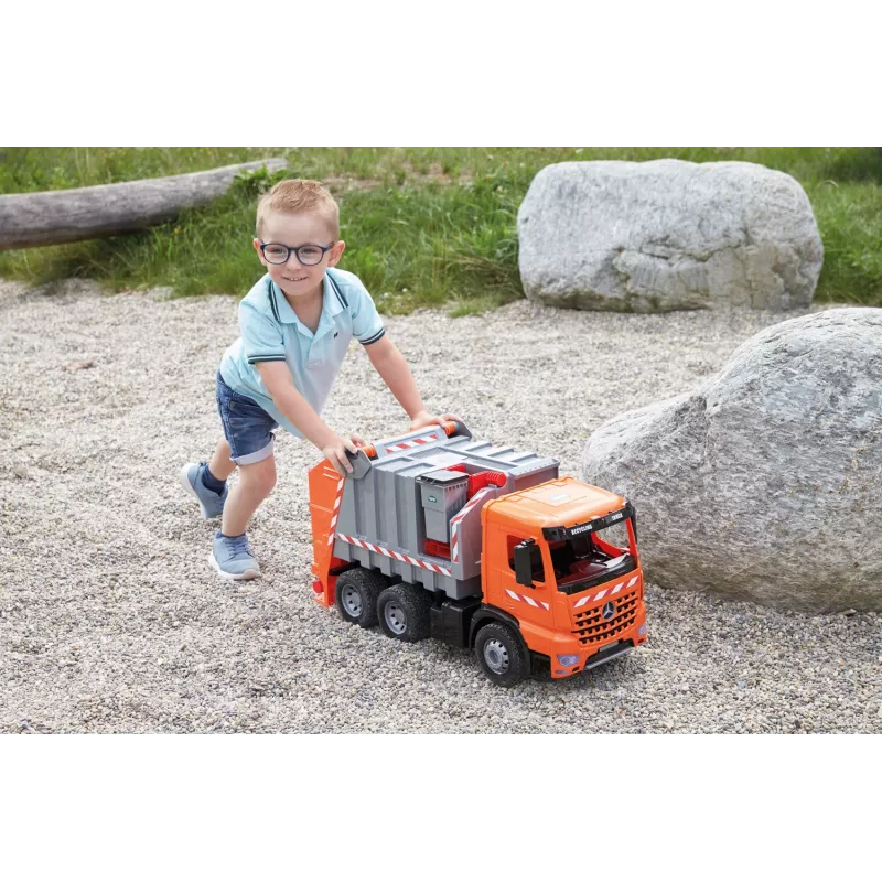 Lena GIGA TRUCKS Müllwagen Arocs mit Aufklebern