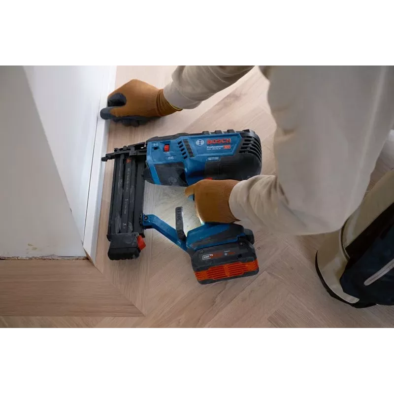 Bosch GNH 18V-50 M Professional Nagler Akku