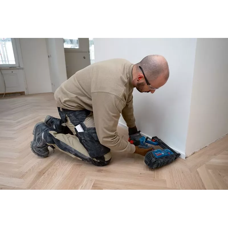 Bosch GNH 18V-50 M Professional Nagler Akku