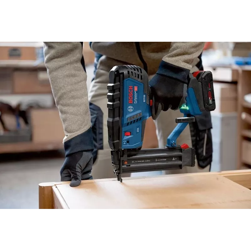 Bosch GNH 18V-50 M Professional Nagler Akku