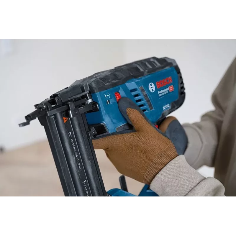 Bosch GNH 18V-50 M Professional Nagler Akku