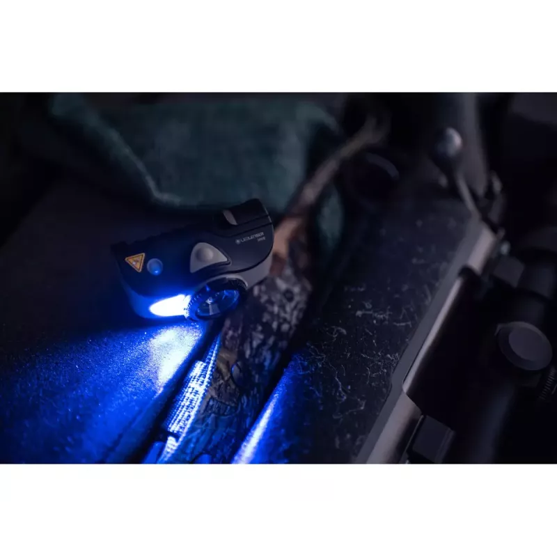 Hand-Taschenlampe Ledlenser MH8 Schwarz