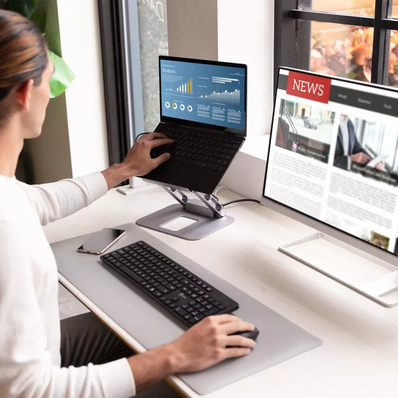 j5create JTS327 Multi-Angle 4K Docking Stand, Laptopständer, Grau, Aluminium, 40,6 cm (16 Zoll), 4 kg, Windows-Laptop / Mac