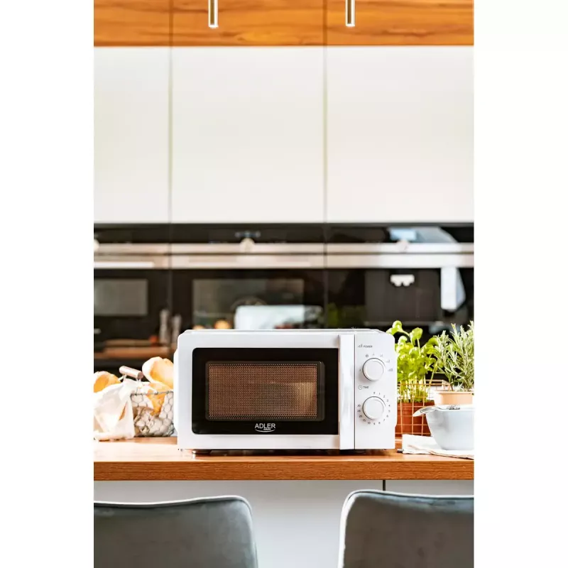 Solo-Mikrowelle Adler AD 6205, 700 W, 20 L