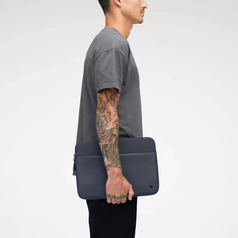 Incase A.R.C. Sleeve mit ReSpun 100 % recyceltem Polyester für 14-Zoll-Laptop (M1-M4, 2021-2024)