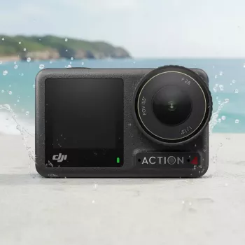 Action-Kamera DJI Osmo Action 4 – 4K Ultra HD, CMOS-Sensor, 155° Sichtfeld, MicroSD bis 512 GB, wasserdicht 18 m, 145 g