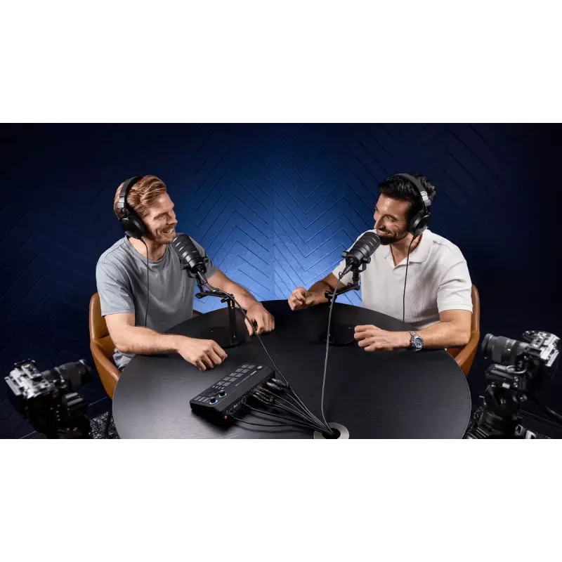 Mehrkanal-Podcast- und Livestream-Produktionskonsole Rode RodeCaster Video S RCVS-E – Touchscreen, Wi‑Fi, Bluetooth 5.3, 5x USB-C, 3x HDMI-Eingang, 1x HDMI-Ausgang, microSD