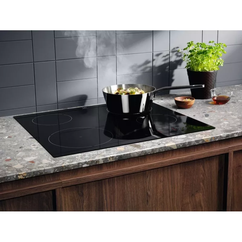 Electrolux Serie 300 LIB60424CK Schwarz Einbau 60 cm Zonen-Induktionskochfeld 4 Zone(n)
