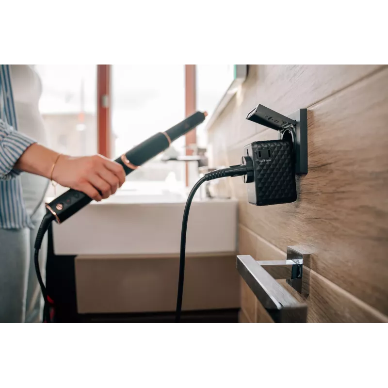 Verbatim Charge 'n' Travel 170W Universal-Reiseadapter Schwarz