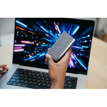 Verbatim TurboMetal SSD USB4 1TB USB Type-C USB4 Gen 2x2 Silber