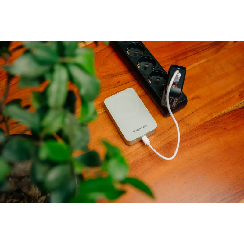 Verbatim Charge 'n' Go Essentials Magnetische Wireless Powerbank 20000 mAh Grün