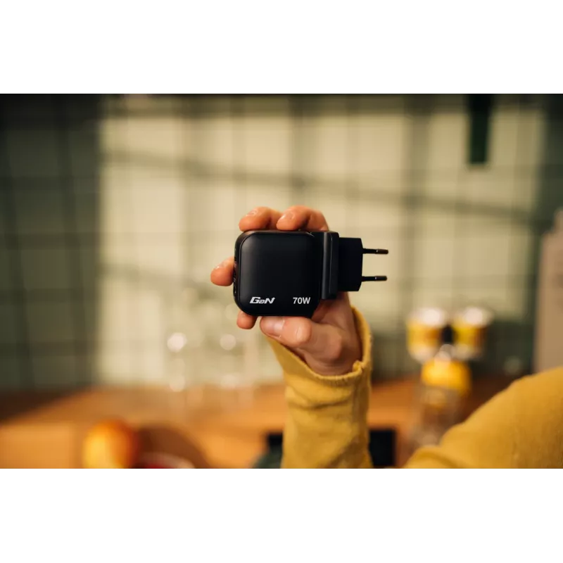 Verbatim Mini GaN Ladegerät 70W 3 Ports US-Stecker mit EU- und UK-Adaptern