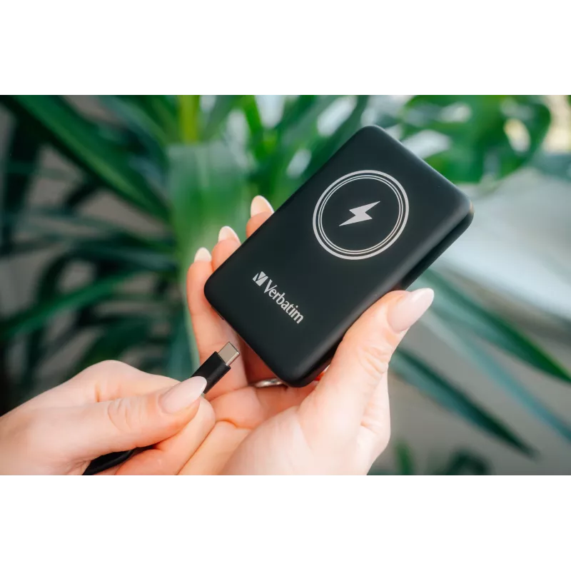 Powerbank VERBATIM Charge AnA Go 5000 mAh magnetisch kabellos, Schwarz