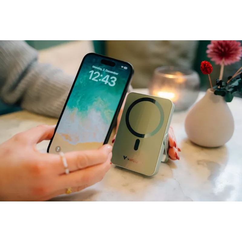 Verbatim Charge 'n' Go Magnetic Wireless Power Bank mit Ständer – 10000 mAh Schwarz