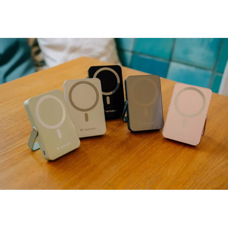 Verbatim Charge 'n' Go Magnetic Wireless Power Bank mit Ständer – 10000 mAh Schwarz