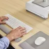 Fellowes Tastatur-Handballenauflage Breyta Tastatur-Handgelenkstütze mit antibakteriellem Schutz Ergonomische Handgelenkstütze Grau